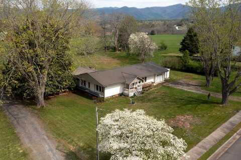 133 Riverside Drive, Hayesville, NC 28904