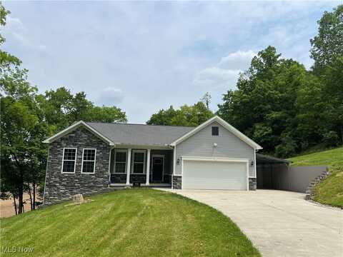 838 State Route 212 NW, Bolivar, OH 44612