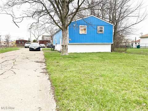 1653 E 31st Street, Lorain, OH 44055