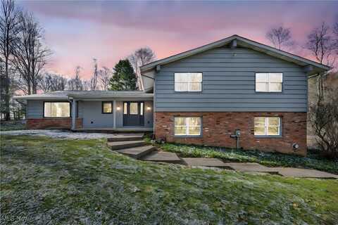 34600 Mcafee Drive, Solon, OH 44139