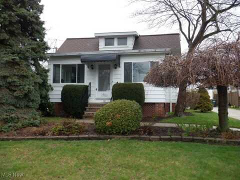 1562 Roselawn Road, Mayfield Heights, OH 44124