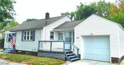 2209 Center Court NW, Canton, OH 44709