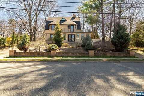 165 Leonia Avenue, Leonia, NJ 07605