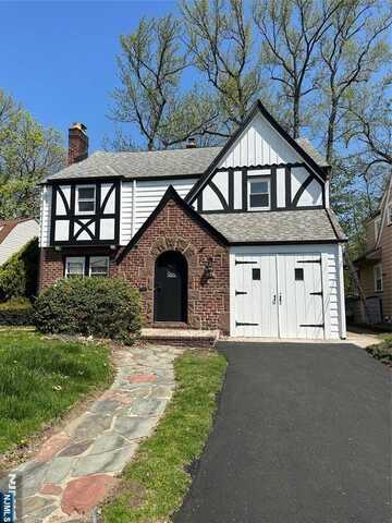 531 Standish Road, Teaneck, NJ 07666