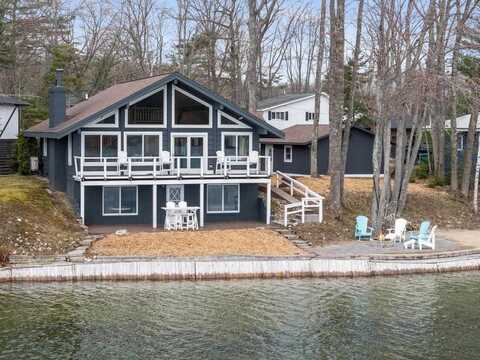 1359 Pointe, Gaylord, MI 49735