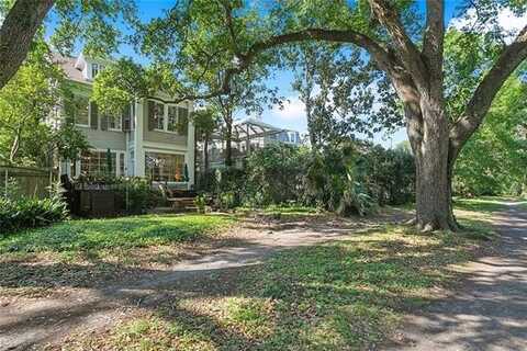 315 WALNUT Street, New Orleans, LA 70118