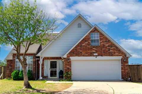4932 W Commercial Street, Broken Arrow, OK 74012