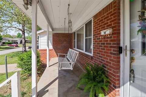 5765 E 29th Street, Tulsa, OK 74114