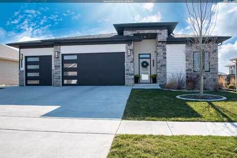 2640 Nicklaus Blvd, Sioux City, IA 51106