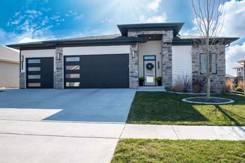 2640 Nicklaus Blvd, Sioux City, IA 51106