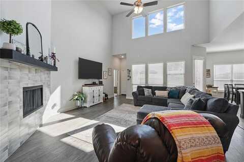 926 Lauren Drive, Midlothian, TX 76065