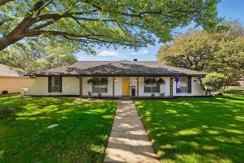 3741 Kelvin Avenue, Fort Worth, TX 76133