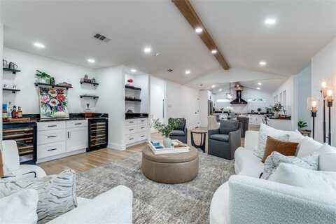 6812 Coronado Avenue, Dallas, TX 75214