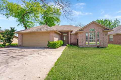 604 N Cherry Street, Aubrey, TX 76227