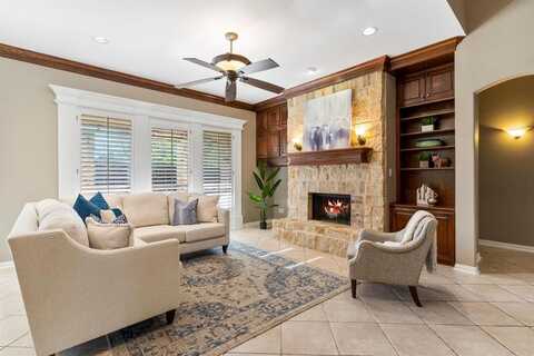8324 Valley Oaks Drive, North Richland Hills, TX 76182