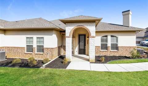8811 Creek Run Road, Fort Worth, TX 76120