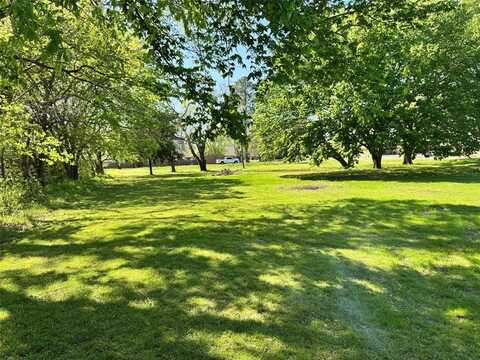 1202 Sherman Street, Tioga, TX 76271