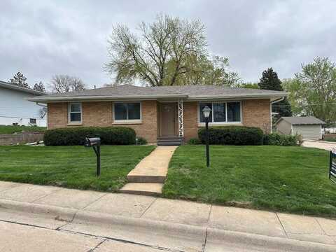 126 Belmont Dr., HEBRON, NE 68370