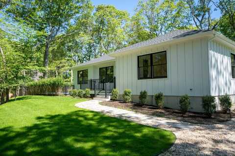 37 Gardiners Lane, East Hampton, NY 11937