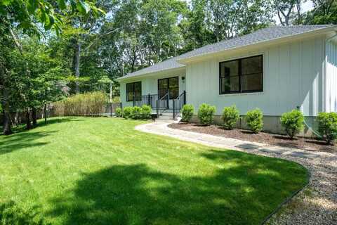 37 Gardiners Lane, East Hampton, NY 11937