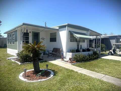 131 5TH St. W., Nokomis, FL 34275