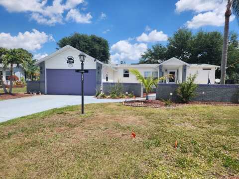 19822 Cypress Woods Ct., North Fort Myers, FL 33903
