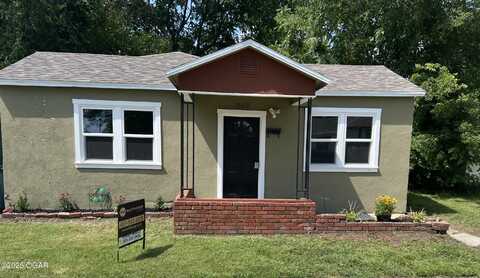 312 W Wilson Street, Carterville, MO 64835
