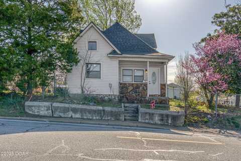 219 St Louis Avenue, Joplin, MO 64801