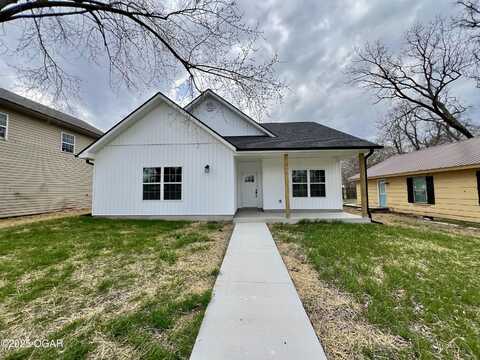 405 N Sergeant Avenue, Joplin, MO 64801