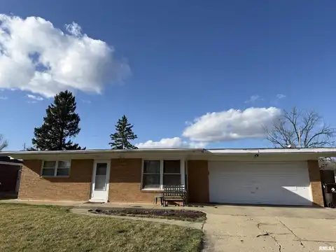 3015 W WESTPORT Road, Peoria, IL 61615