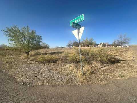 814 Dogwood Dr, Pueblo West, CO 81007