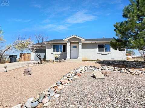 808 Greenway Ave, Pueblo West, CO 81007