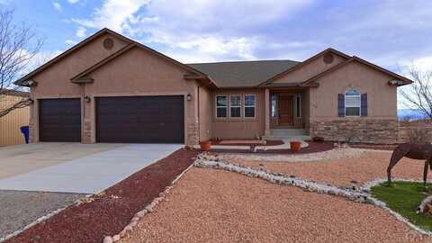 1154 De La Vista Court, Pueblo West, CO 81007