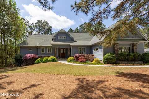 115 Ellens Point, West End, NC 27376