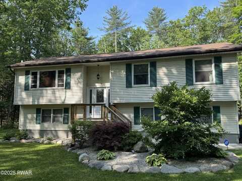 414 Leisure Loop, Milford, PA 18337