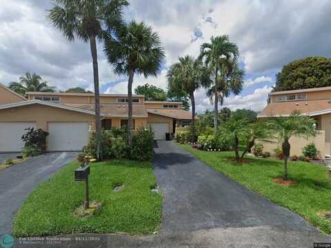 6403 Toulon Dr, Boca Raton, FL 33433
