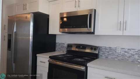 141 NE 10th Ave, Hallandale Beach, FL 33009