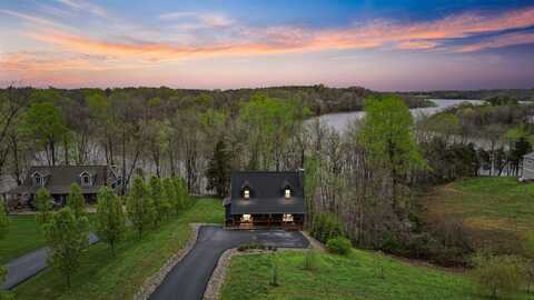 344 Lake Ridge Road, Scottsville, KY 42164