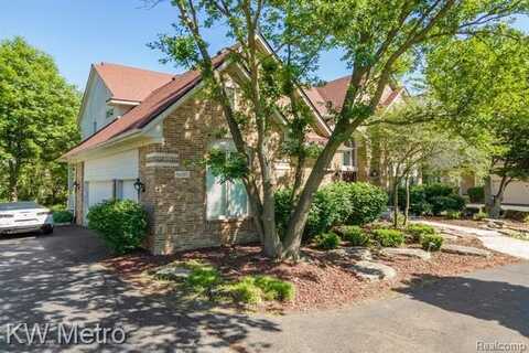 6657 Chelsea Bridge, West Bloomfield, MI 48322