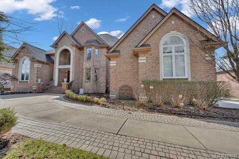 4952 BROOKSIDE Lane, Washington, MI 48094