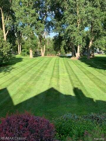 5280 INVERRARY Lane, Commerce Township, MI 48382