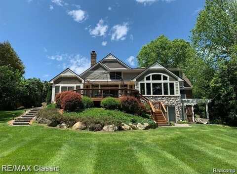 5280 INVERRARY Lane, Commerce Township, MI 48382