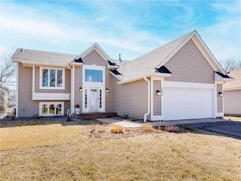 2420 Homestead Court N, Oakdale, MN 55128