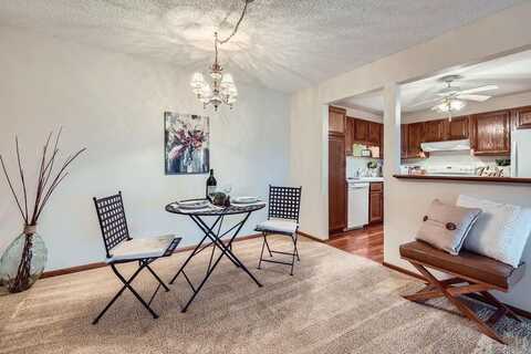 10600 43rd Avenue N, Plymouth, MN 55442