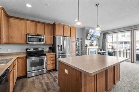 4615 Victor Path, Hugo, MN 55038