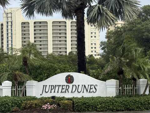 304 Clubhouse Circle, Jupiter, FL 33477