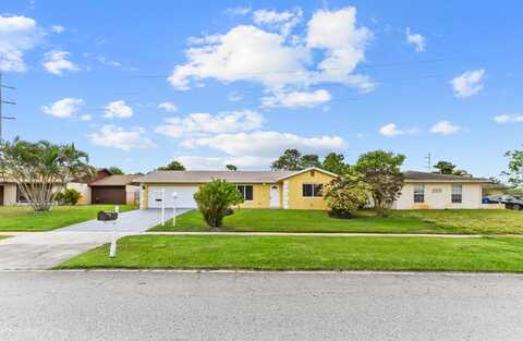 2561 Canterbury Drive S, West Palm Beach, FL 33407