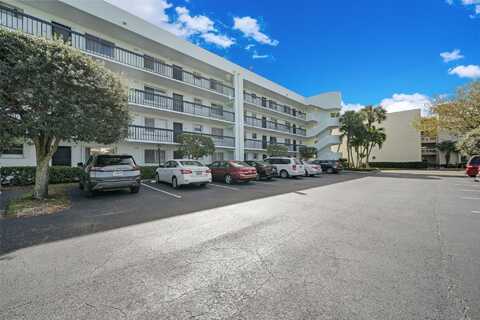 6698 10th Avenue N, Lake Worth, FL 33467