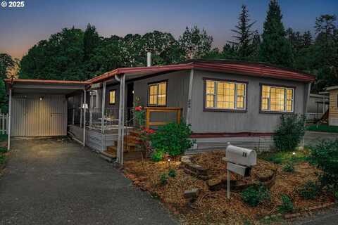3203 SE VINEYARD RD, Milwaukie, OR 97267