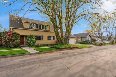 514 E 5TH ST, Newberg, OR 97132